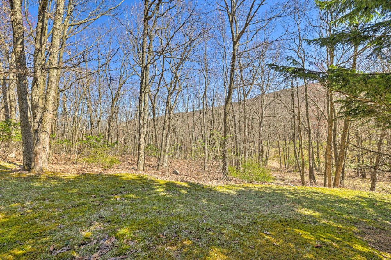 Pocono Retreat, 1 Mi To State Park And Ski Access! Tannersville Eksteriør bilde